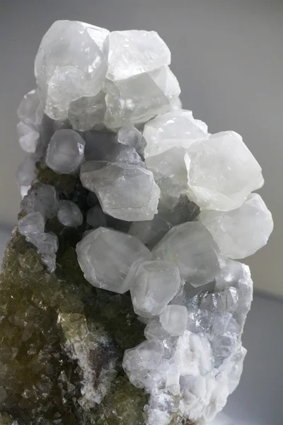 Hermoso mineral de calcita . — Foto de Stock