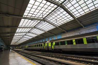 Santa Apolonia tren istasyonu