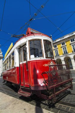 Vintage ünlü kırmızı elektrik tramvay
