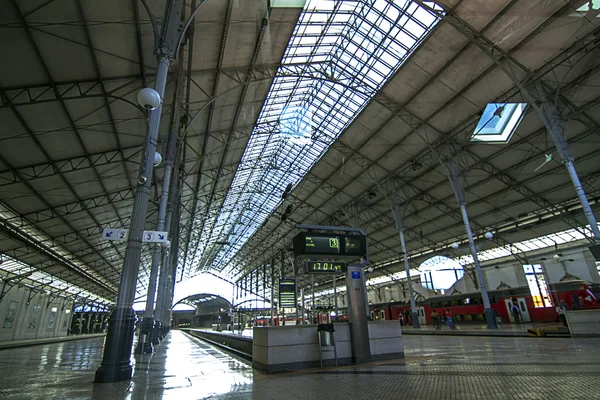 Famosa estación de tren de Rossio, ubicada en Lisboa, Portugal — Foto de Stock