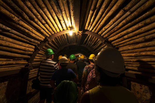 Dark eerie mining tunnel — Stock Photo, Image