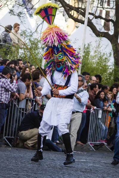 Parade von Trachten und traditionellen Masken — Stockfoto