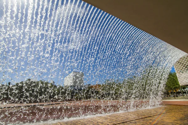 Beautiful waterfall in the Water Gardens located in Lisbon, Portugal — Stock Photo, Image