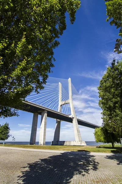 Amazing bridge, Vasco da Gama, located in Lisbon, Portugal — Stock Photo, Image