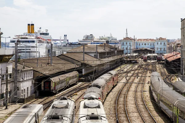 Weergave van het treinstation Santa Apolonia — Stockfoto