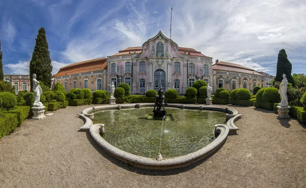 Veduta del bellissimo Palazzo Nazionale di Queluz — Foto Stock