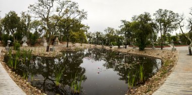 Güzel bir Buda Eden park görünümünü kapat