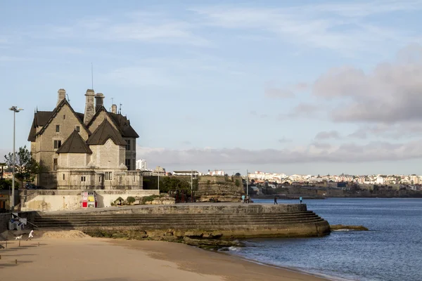 Strandlinjen i Cascais bay — Stockfoto