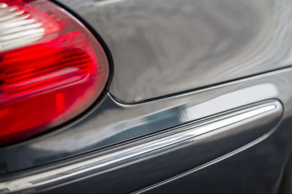 Detalle de la parte trasera de un automóvil . —  Fotos de Stock