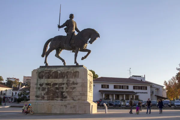 Nunes Alvares Pereira statue in Batalha — Stock Photo, Image