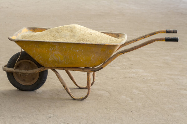 Колесница заполнена песком
