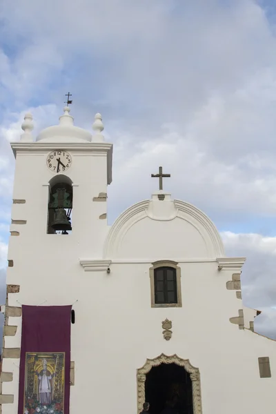 Kostel obci Querenca, Portugalsko. — Stock fotografie