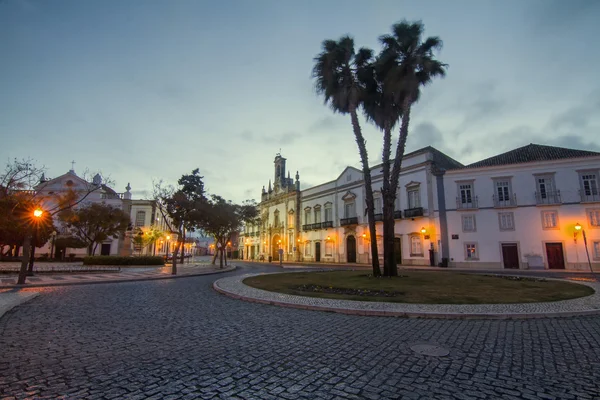 Ikonischer bogen im historischen viertel von faro, stadt in portugal — Stockfoto