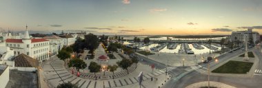 Panoramik Bahçe ve marina güzel Faro şehir panoraması