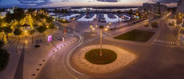 Panoramik Bahçe ve marina güzel Faro şehir panoraması