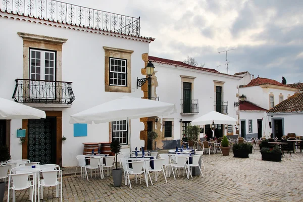 Tradiční budovy turistické oblasti Faro, Portugalsko — Stock fotografie