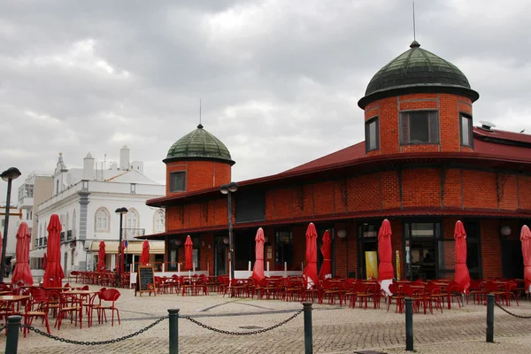 Famoso mercado de mercearia e peixe da cidade de Olhao, Portugal — Fotografia de Stock