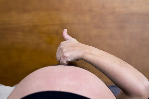 Esperando gravidez fêmea — Fotografia de Stock