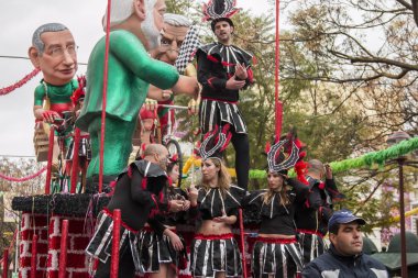 Renkli karnaval (Carnaval) geçit