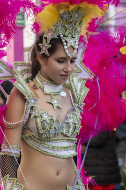 Renkli karnaval (Carnaval) geçit