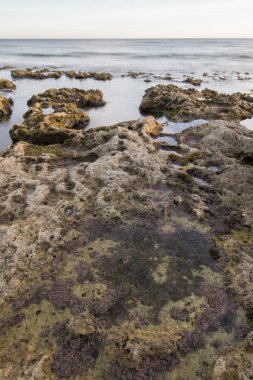 Albufeira yakınındaki Sao Lourenco kıyı şeridi