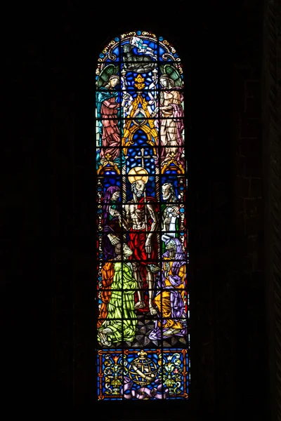 Glasmalerei in mosteiro jeronimos Wahrzeichen — Stockfoto