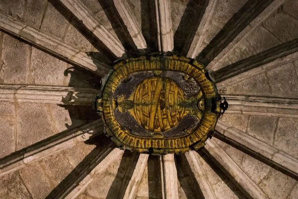 惊人的里程碑式的哥特热罗尼姆斯修道院 — 图库照片