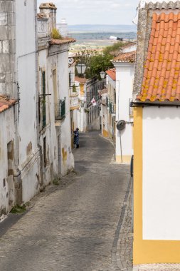 Beja tipik Arnavut kaldırımlı dar sokak