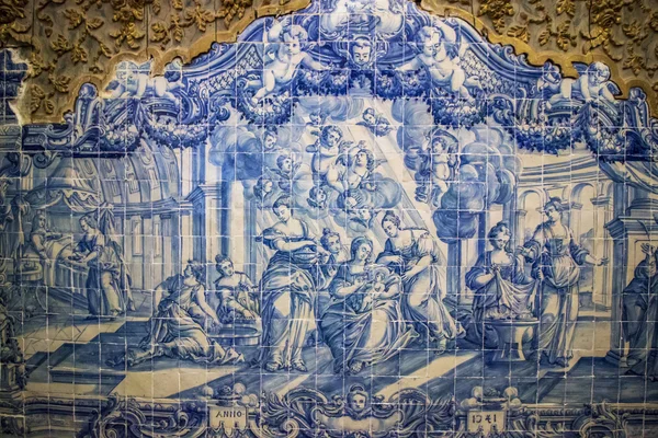 Beautiful azulejo details inside the regional museum of Beja — Stock Photo, Image