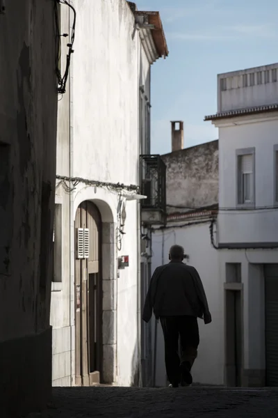 Silhueta de homem nas ruas — Fotografia de Stock