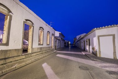 Çiçek meşaleler geleneksel dini geçit