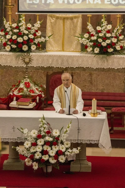 Traditionele religieuze processie van de fakkels van de bloem — Stockfoto