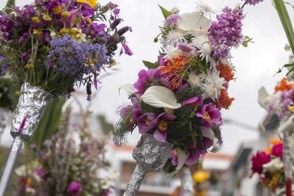 Traditionella religiösa processionen av blomma facklor — Stockfoto