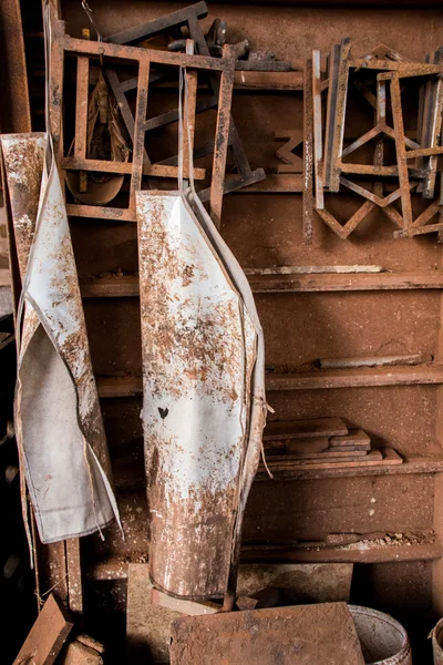 Herramientas de molde para crear ladrillos de barro tradicionales —  Fotos de Stock