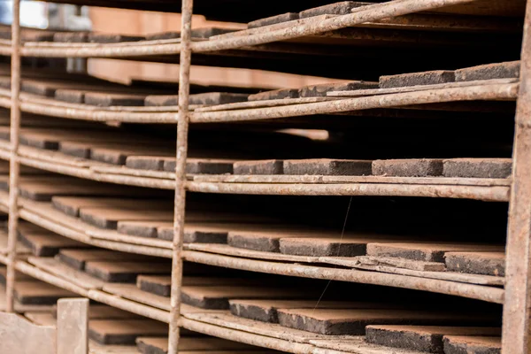 Fábrica tradicional de producción de ladrillo de barro . —  Fotos de Stock
