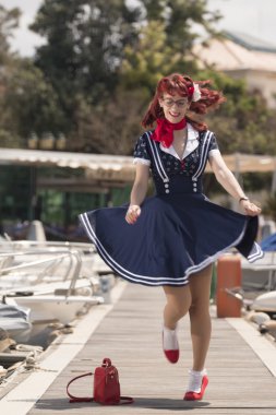 kadın vintage tarzı giyim