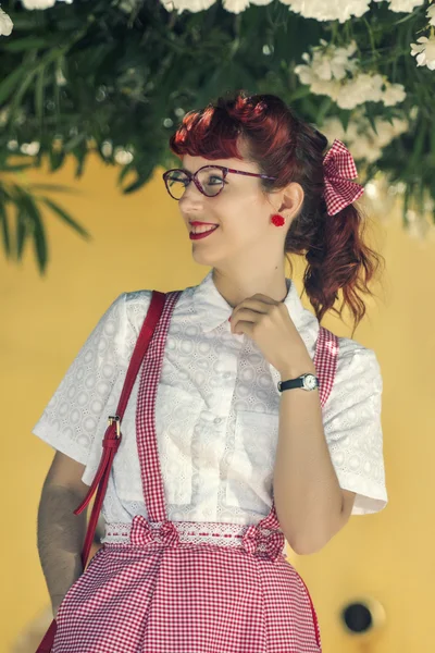 Frau in Vintage-Kleidung — Stockfoto