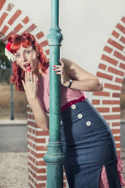 Mulher em roupas de estilo vintage — Fotografia de Stock