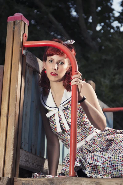 Vrouw in vintage stijl kleding — Stockfoto