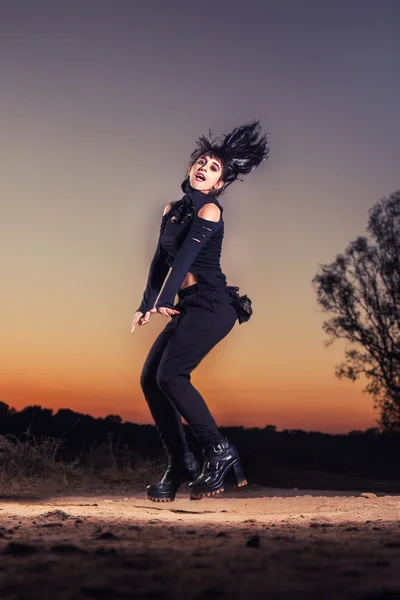 Menina em roupas góticas — Fotografia de Stock