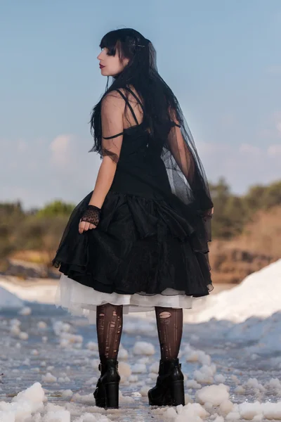 Menina em roupas góticas — Fotografia de Stock