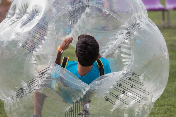 Bola de fútbol burbuja juego — Foto de Stock