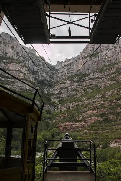 Piękne góry Montserrat gdzie Opactwo Benedyktynów słynnego — Zdjęcie stockowe
