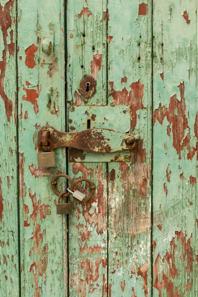 Vecchia porta di legno verde — Foto Stock