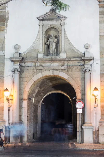 Entrada principal do arco para a cidade histórica de Faro — Fotografia de Stock