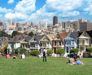 Alamo Meydanı San Francisco görünümünden