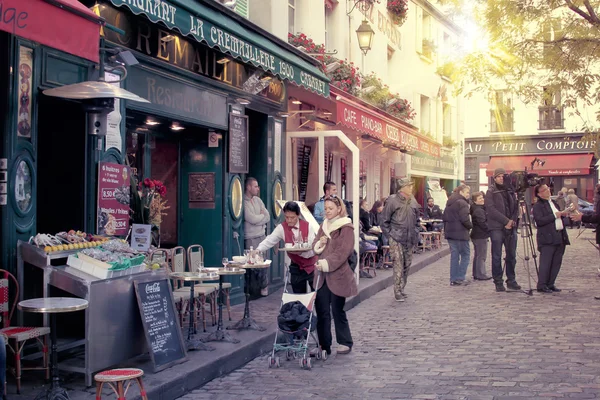 Paris montmartre sokak sahne