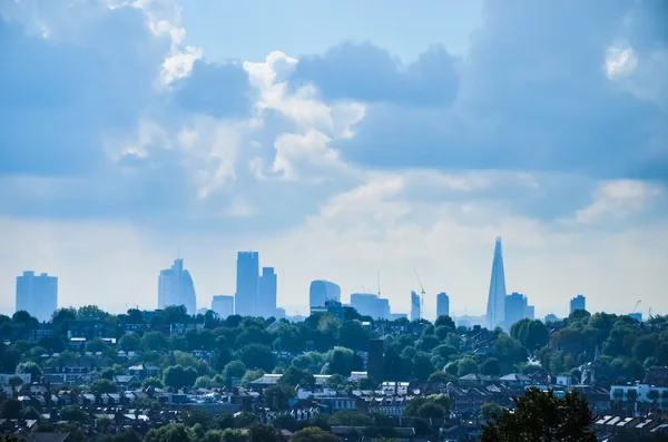 City Sky skrapor från avstånd — Stockfoto