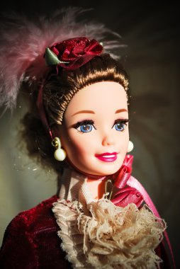 Barbie bebek