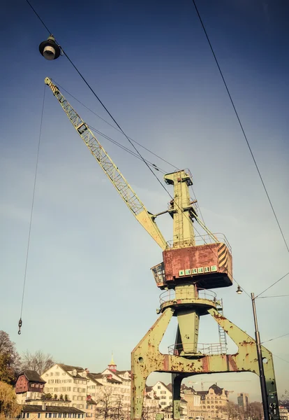 Grue à quai à Zurich — Photo